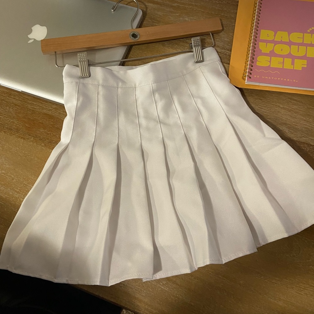 White Tennis skirt 🍄